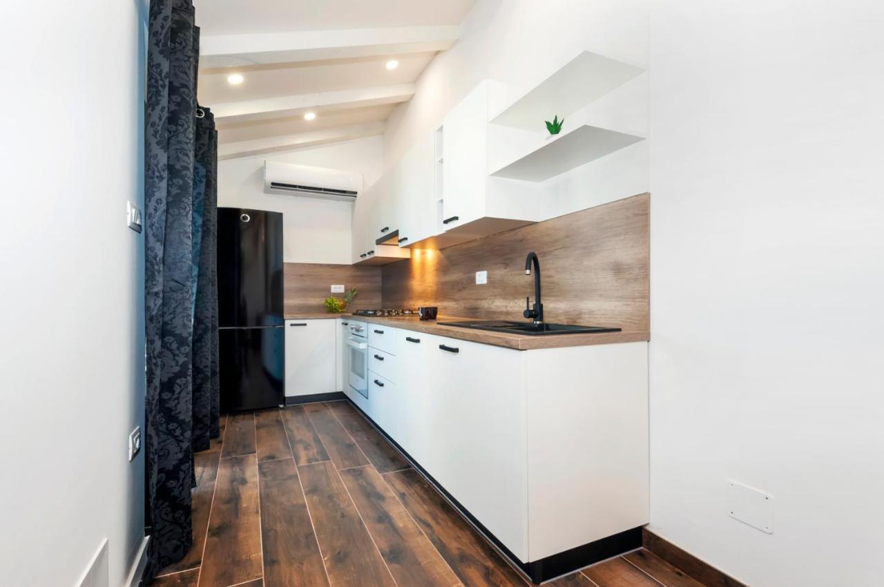 Deluxe Apartments A&A - 2 Ρόβινι Εξωτερικό φωτογραφία