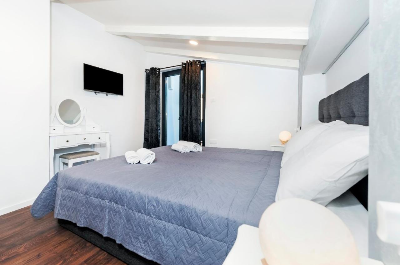 Deluxe Apartments A&A - 2 Ρόβινι Εξωτερικό φωτογραφία