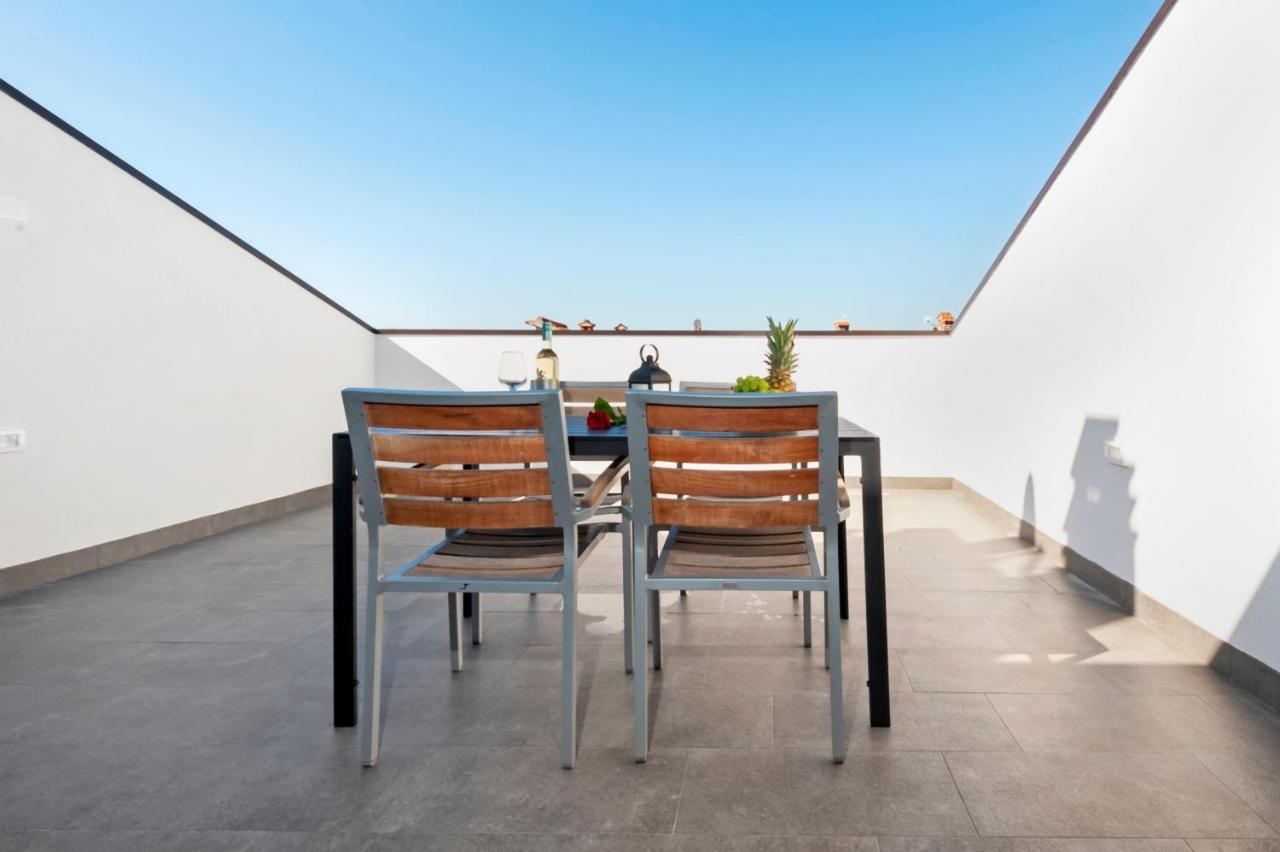 Deluxe Apartments A&A - 2 Ρόβινι Εξωτερικό φωτογραφία
