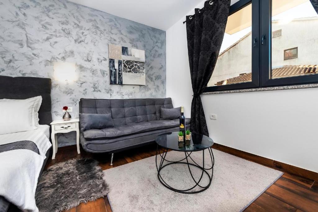 Deluxe Apartments A&A - 2 Ρόβινι Εξωτερικό φωτογραφία