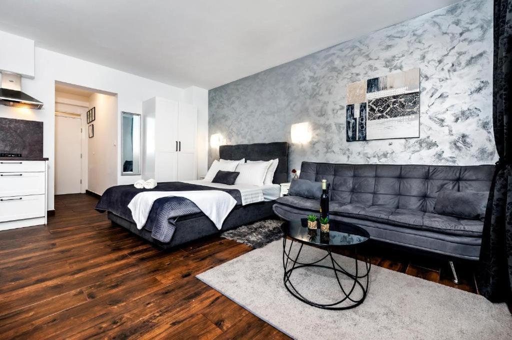 Deluxe Apartments A&A - 2 Ρόβινι Εξωτερικό φωτογραφία