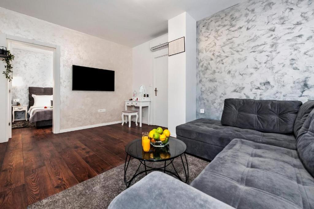 Deluxe Apartments A&A - 2 Ρόβινι Εξωτερικό φωτογραφία